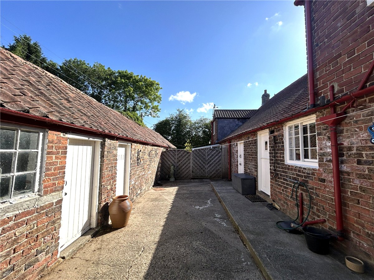 2 bedroom Cottage, Fair View, Walshford, LS22 - , Image 11