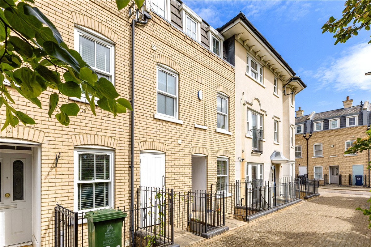 4 bedroom House, St. Matthews Gardens, Cambridge, CB1 - Available