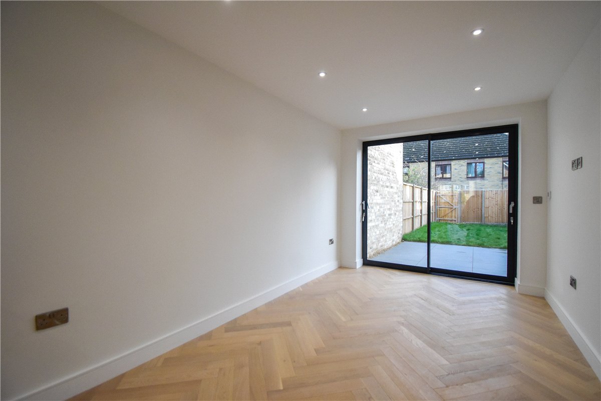 2 bedroom House, High Street, Chesterton, CB4 - Available, Image 8
