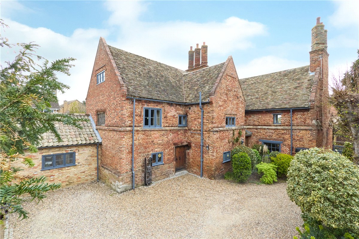 5 bedroom House, Station Road, Histon, CB24 - Sold STC