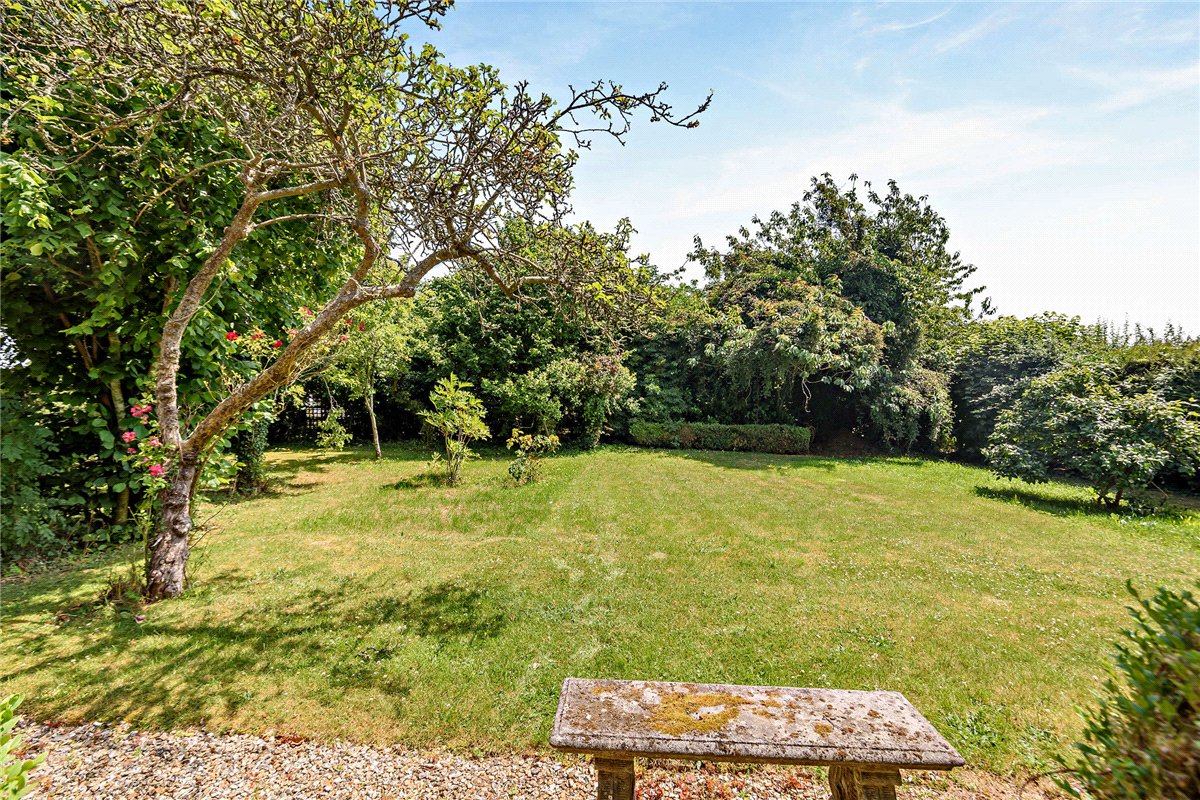 4 bedroom House, The Thicket, Leckhampstead, RG20 - Available, Image 6