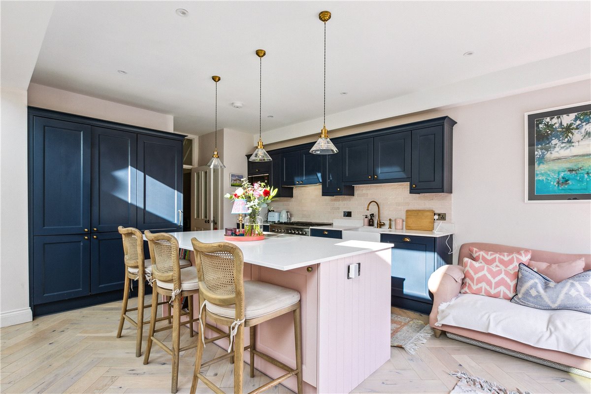 5 bedroom House, Brodrick Road, London, SW17 - , Image 2