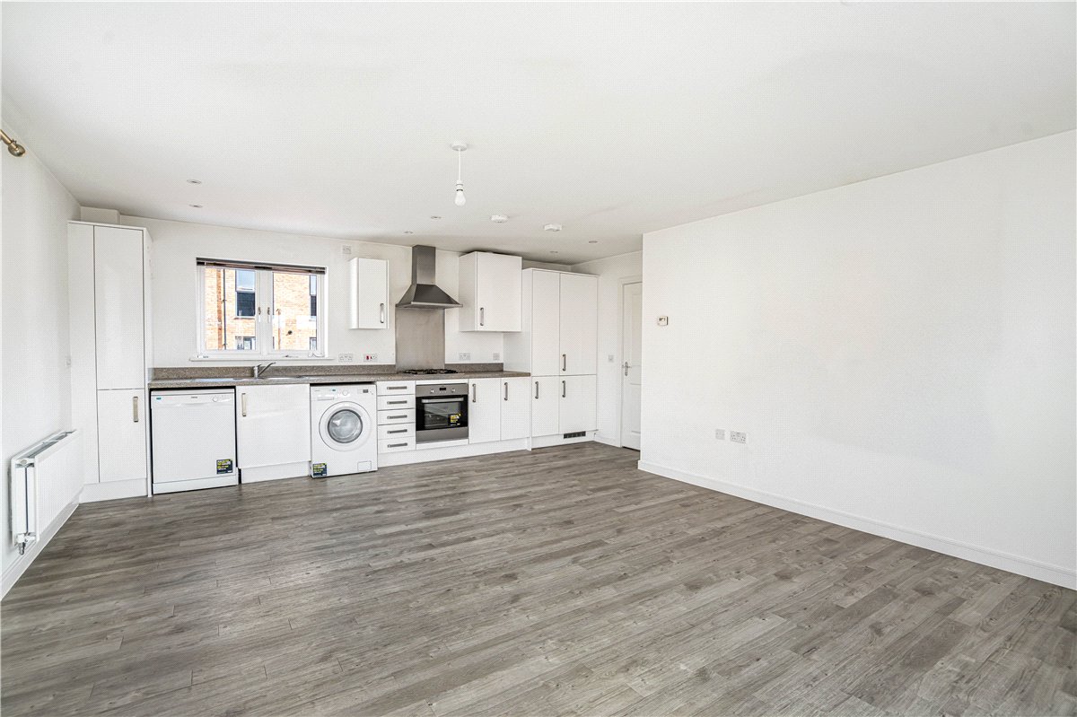 2 bedroom Flat, Vaynol Way, Whitehouse, MK8 - Available, Image 14
