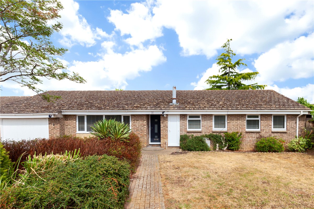 4 bedroom Bungalow, Shakespeare Drive, Bicester, OX26 - 