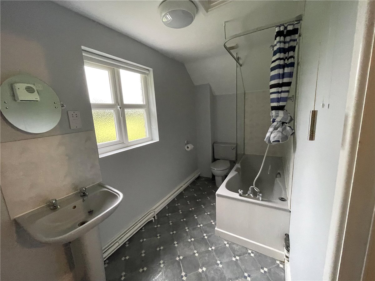 3 bedroom House, Hermitage, Thatcham, RG18 - Available, Image 12