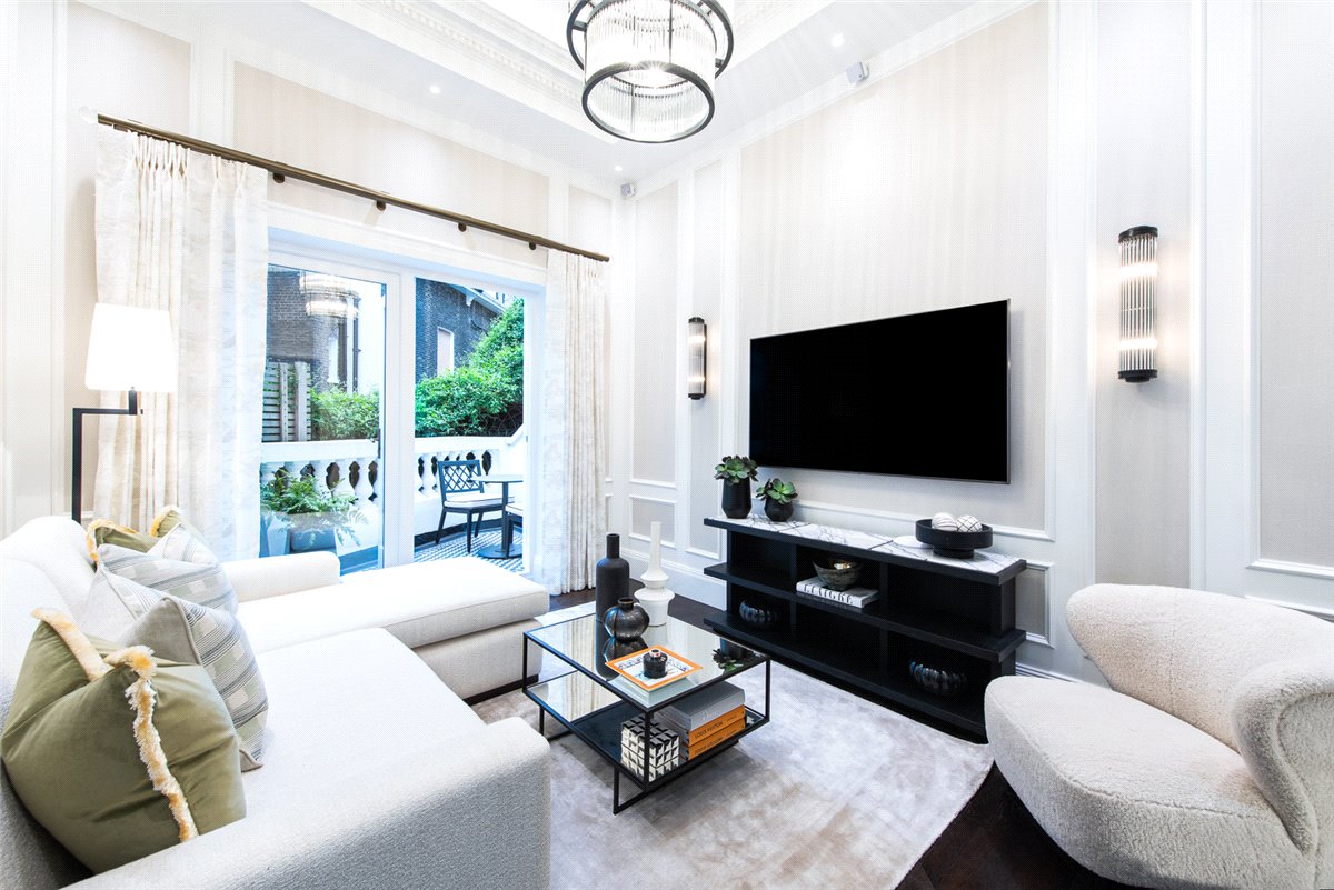 2 bedroom Maisonette, Prince Of Wales Terrace, Kensington, W8 - Available, Image 7
