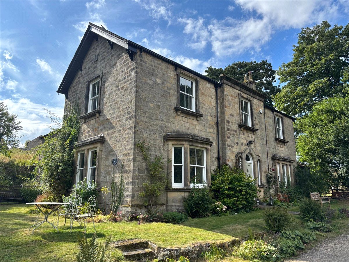 4 bedroom House, Main Street, Burnsall, BD23 - 