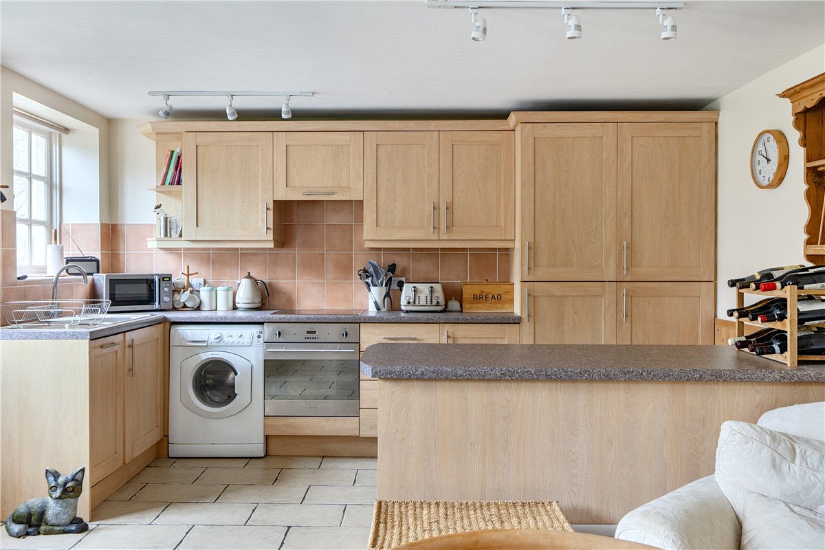 2 bedroom Annexe, Kelston Road, Bath, BA1 - Available, Image 1