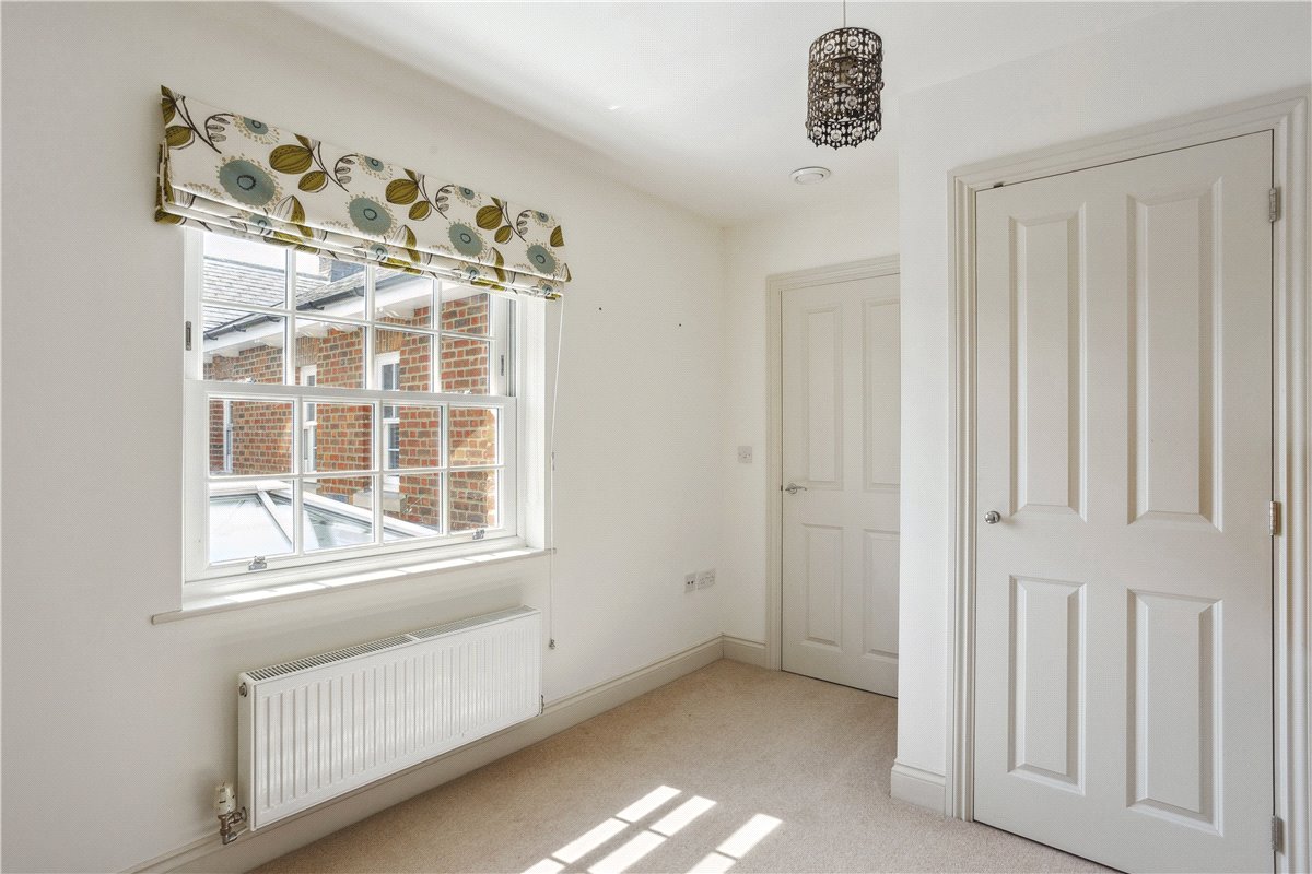 3 bedroom House, Clarendon Court, Marlborough, SN8 - Sold, Image 9