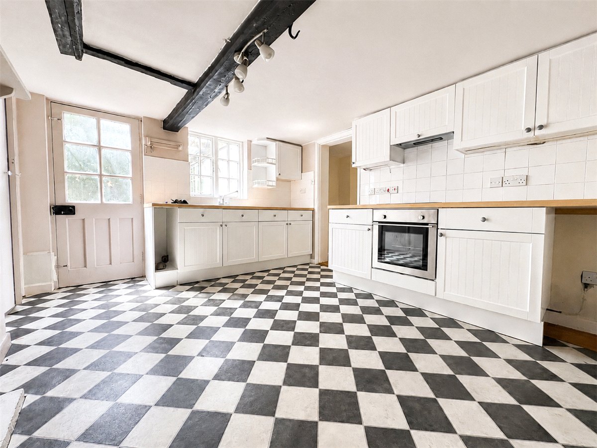 2 bedroom House, East Stratton, Winchester, SO21 - Available, Image 1