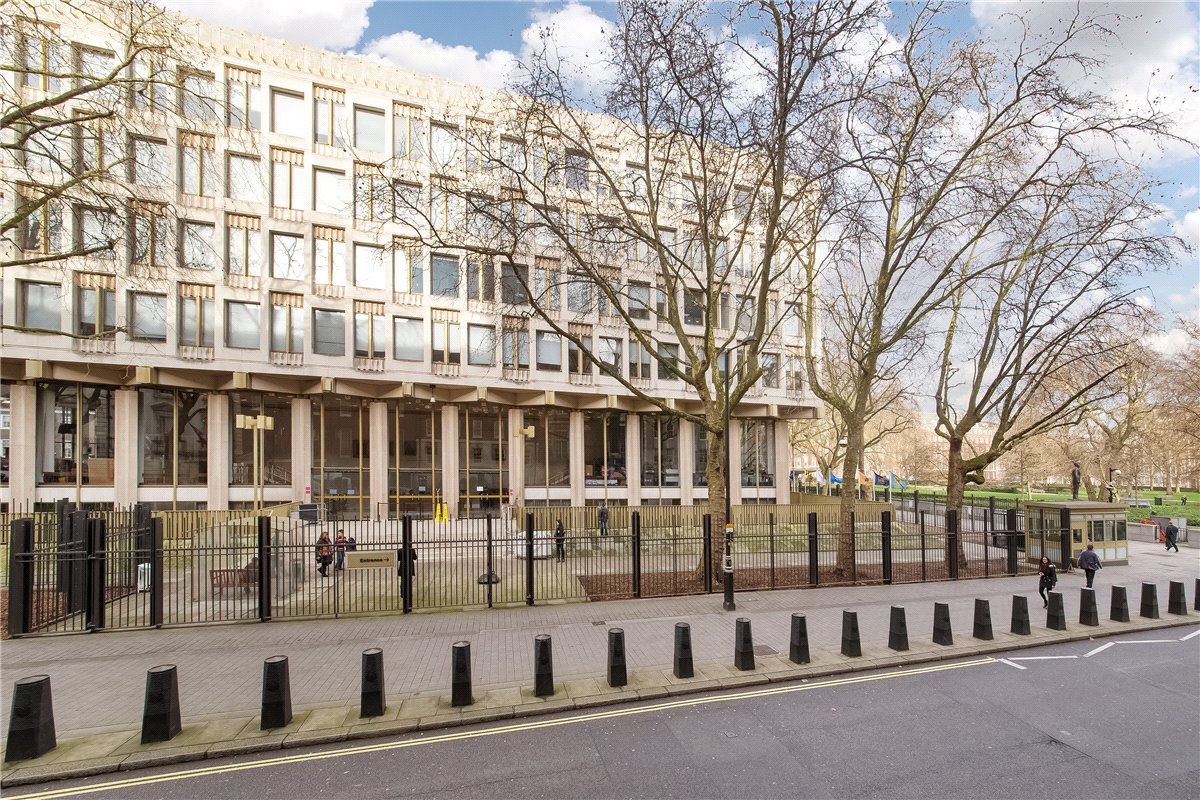 3 bedroom Flat, Upper Grosvenor Street, Mayfair, W1K - Available, Image 17