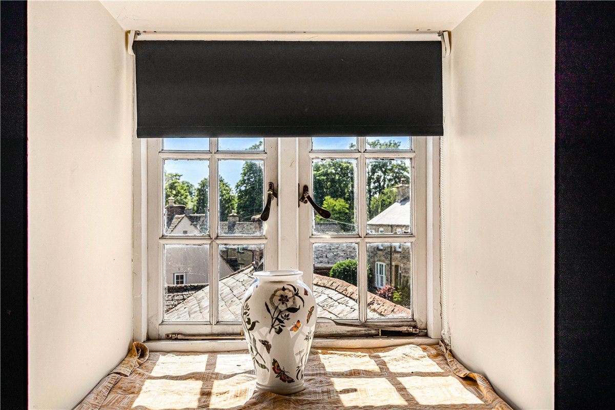 4 bedroom Cottage, Bridge Street, Bampton, OX18 - Available, Image 19