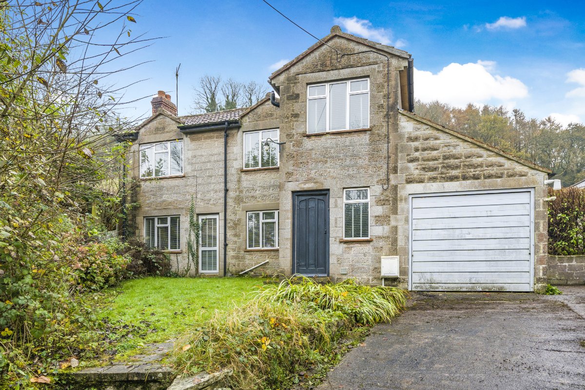 2 bedroom House, Mendip Road, Stoke St. Michael, BA3 - 