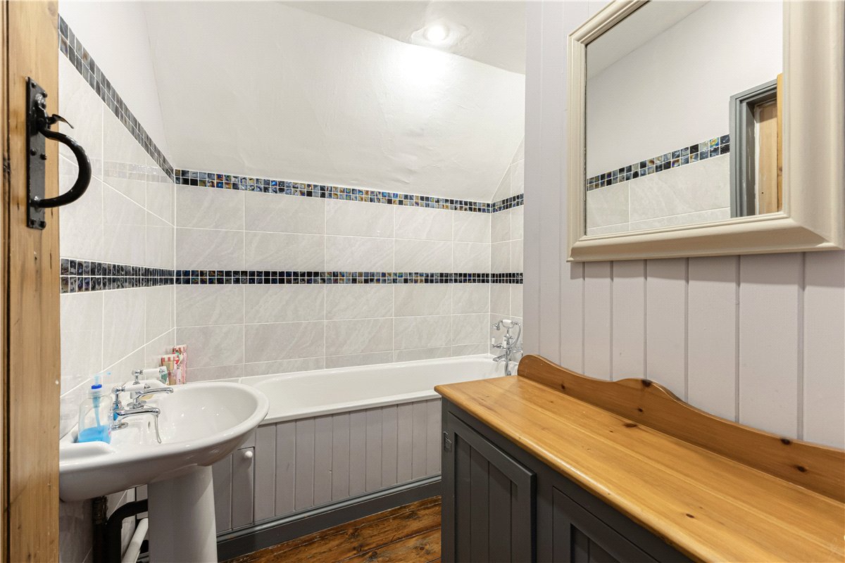 4 bedroom House, Bremhill, Calne, SN11 - Available, Image 14