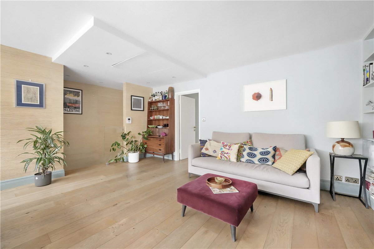 2 bedroom Flat, Ennismore Gardens, London, SW7 - Available, Image 10