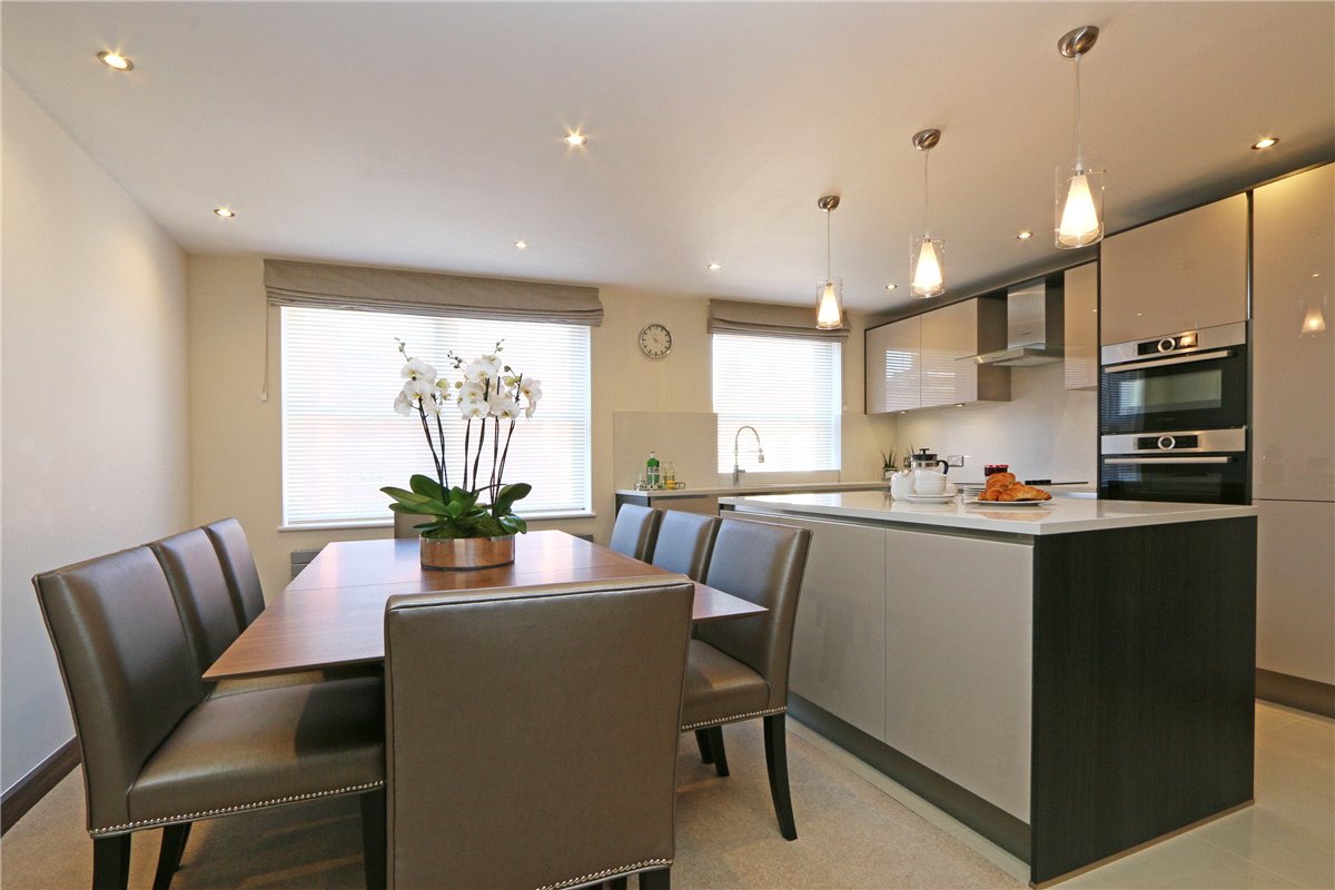 2 bedroom Residential, Kingston House South, Ennismore Gardens, SW7 - Available