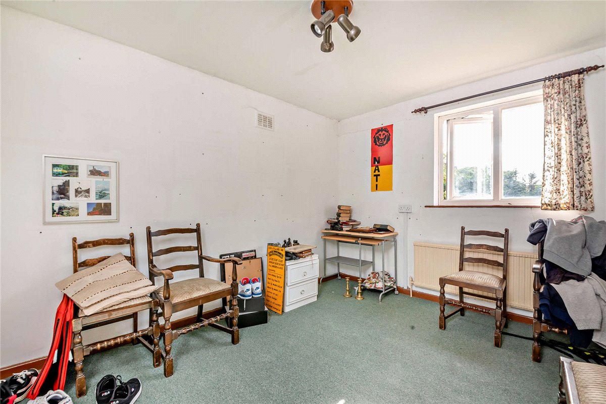 4 bedroom House, Clarendon Gardens, Newbury, RG14 - Available, Image 12