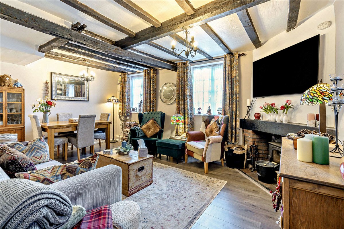 2 bedroom House, Church Road, Shaw, RG14 - Available, Image 5