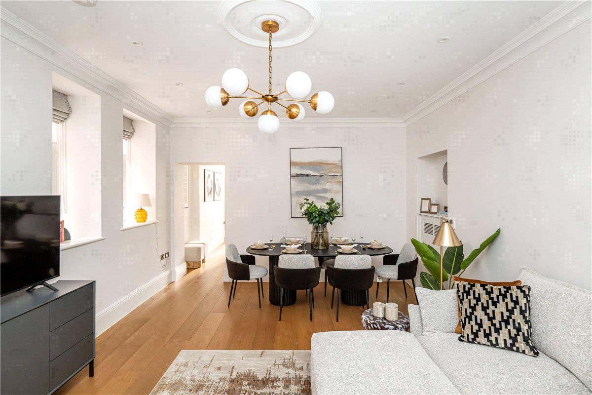 2 bedroom Flat, Stratton Street, London, W1J - Available, Image 1