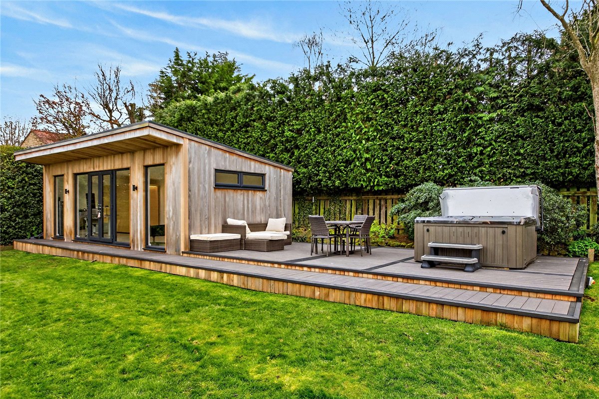 5 bedroom House, Maple Gardens, Bardsey, LS17 - Available, Image 8
