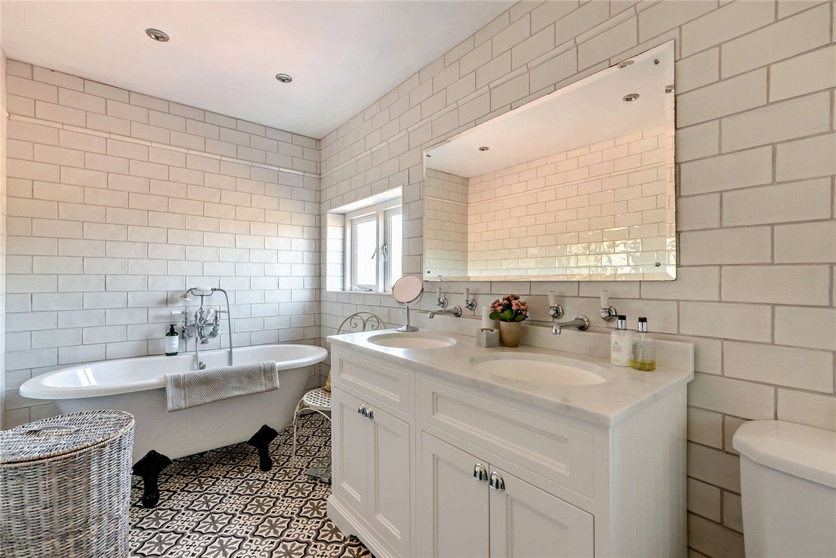 5 bedroom House, High Street, Chieveley, RG20 - Sold STC, Image 6