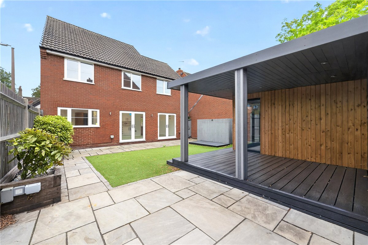 4 bedroom House, Station Road, Tempsford, SG19 - Available