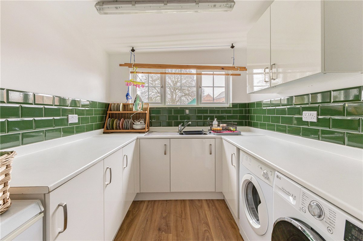 4 bedroom House, Edgar Road, Winchester, SO23 - Available, Image 9