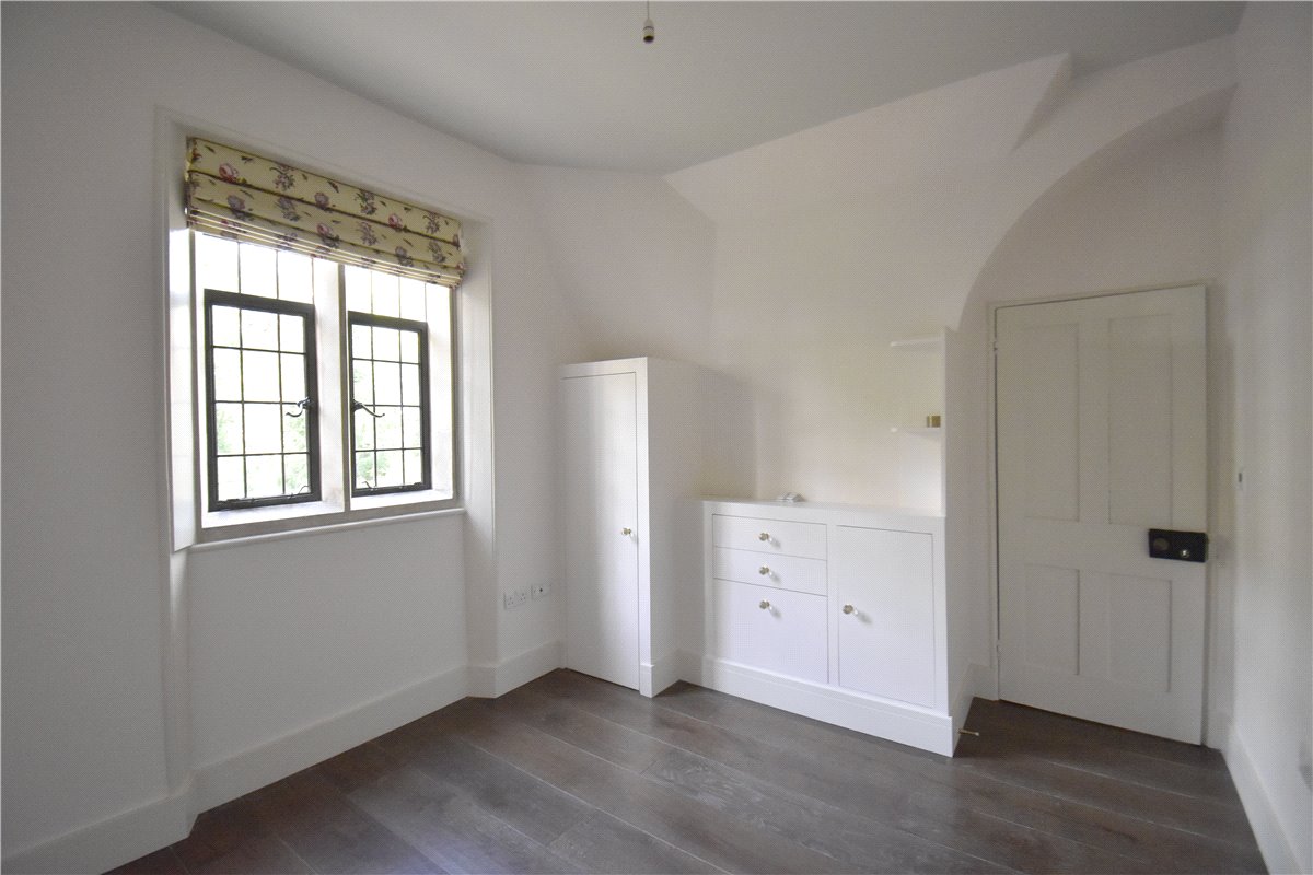 6 bedroom House, Newmarket Road, Kirtling, CB8 - , Image 34