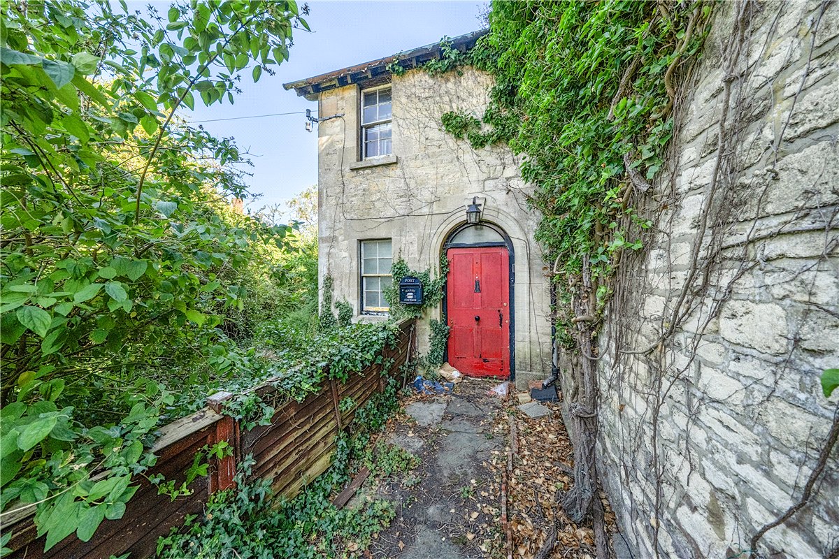 4 bedroom House, Oxford Road, Calne, SN11 - Available