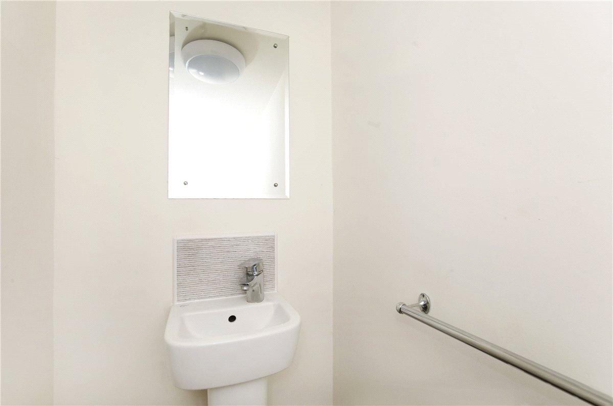 2 bedroom House, Heather Drive, Pontefract, WF8 - , Image 5