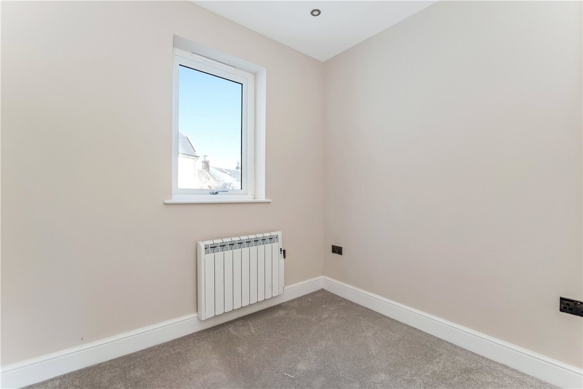2 bedroom Flat, Farne House, 12 Crewe Street, NE68 - Available, Image 7