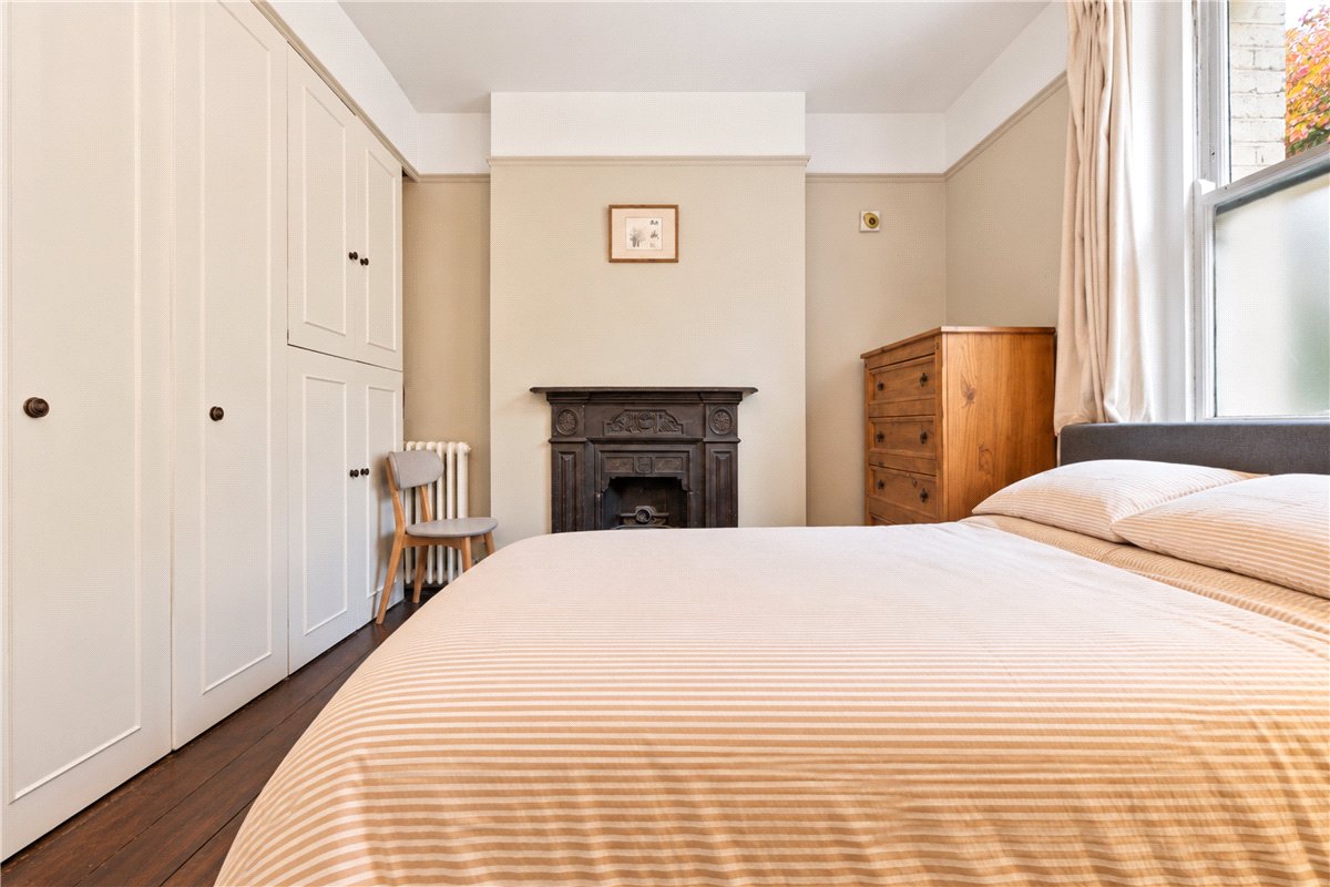 1 bedroom Flat, Queen's Club Gardens, London, W14 - Available, Image 2