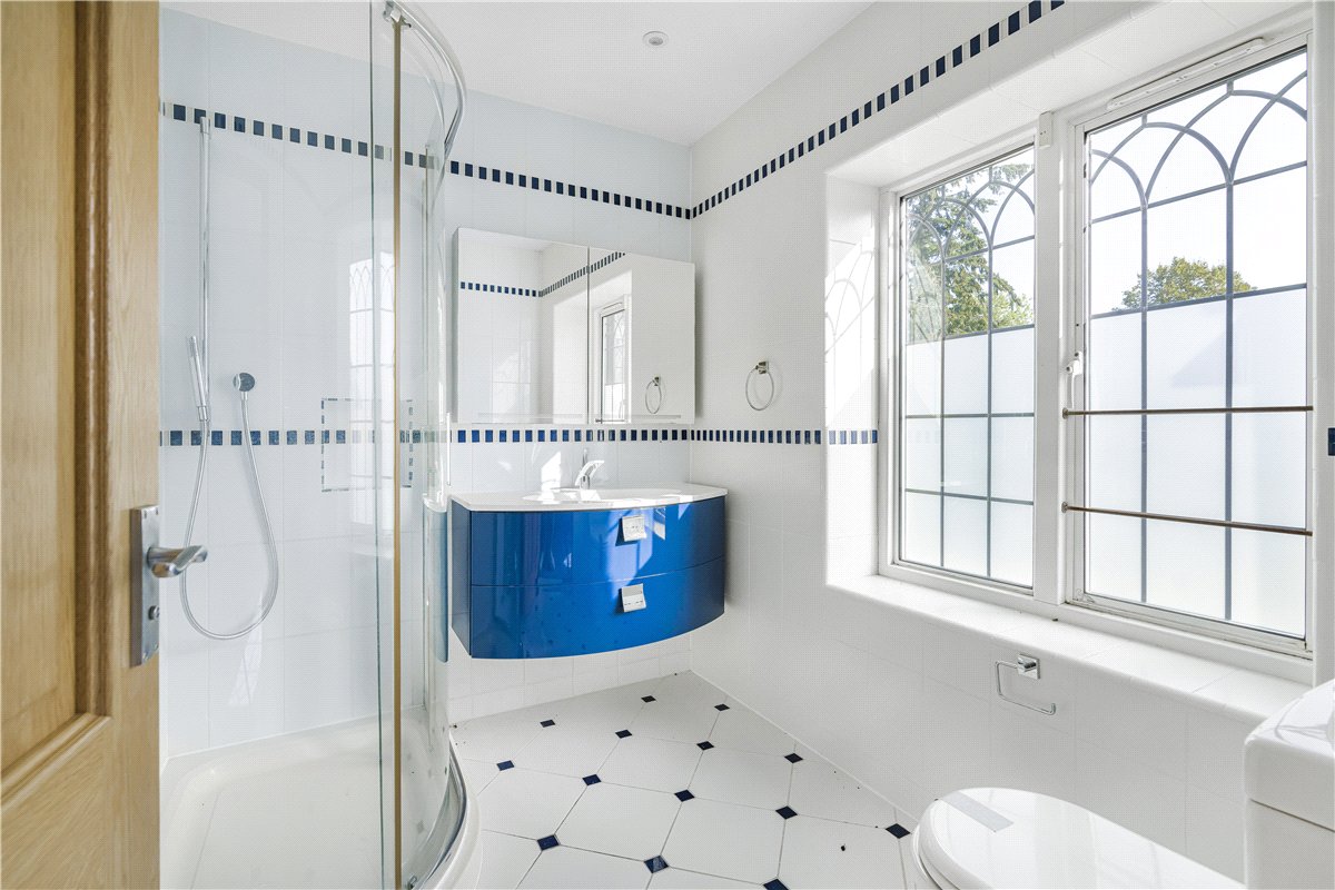 6 bedroom House, Chalk Lane, Hyde Heath, HP6 - Available, Image 15