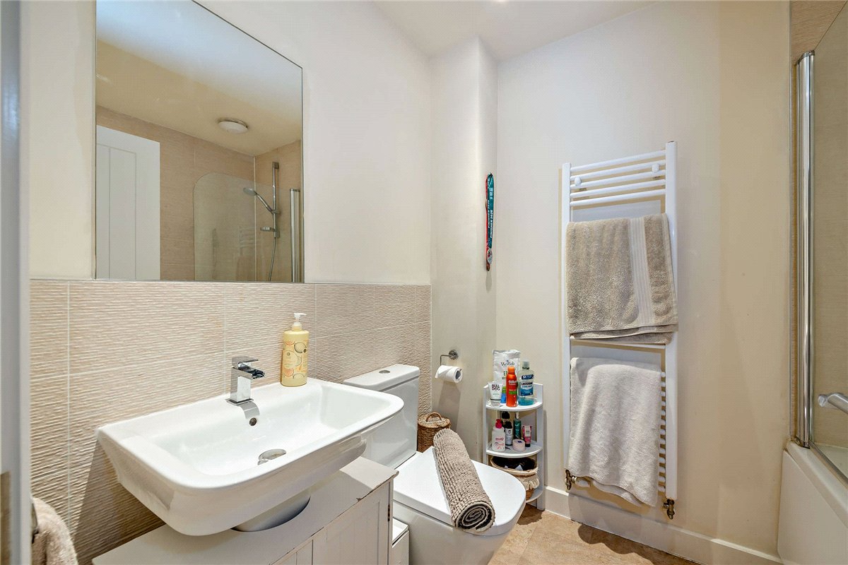 2 bedroom House, Greenacre Place, Newbury, RG14 - Sold STC, Image 12