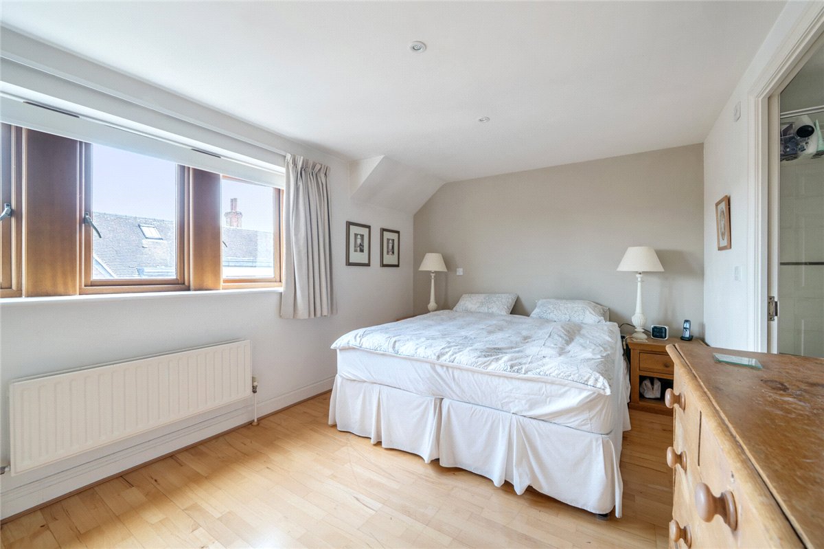 3 bedroom House, Cromwell Court, Marlborough, SN8 - Available, Image 9