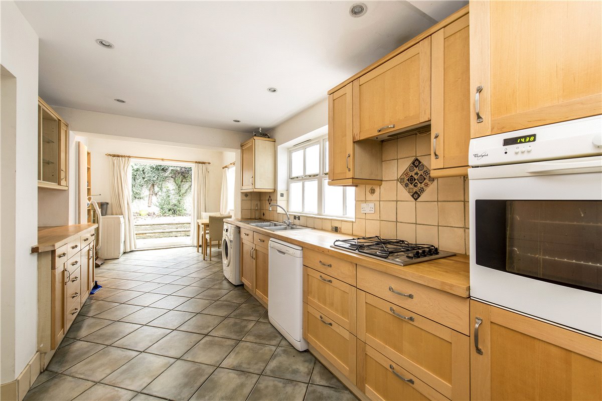 4 bedroom House, Buckmaster Road, London, SW11 - , Image 2