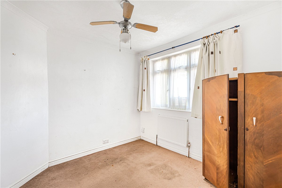 2 bedroom Bungalow, Herlwyn Avenue, Ruislip, HA4 - Available, Image 12
