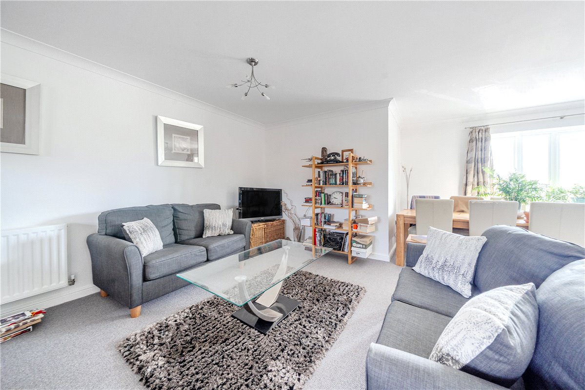 3 bedroom Flat, Randolph Avenue, Woodstock, OX20 - Sold STC, Image 2