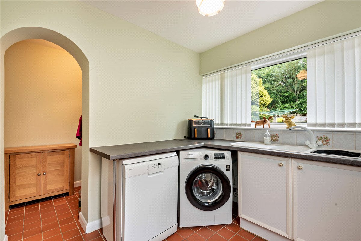 3 bedroom Bungalow, Long Lane, Hermitage, RG18 - Available, Image 3