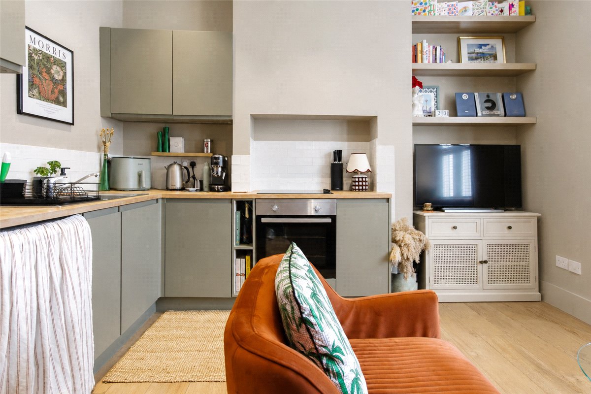 1 bedroom Flat, Fulham Palace Road, London, SW6 - Let Agreed, Image 2