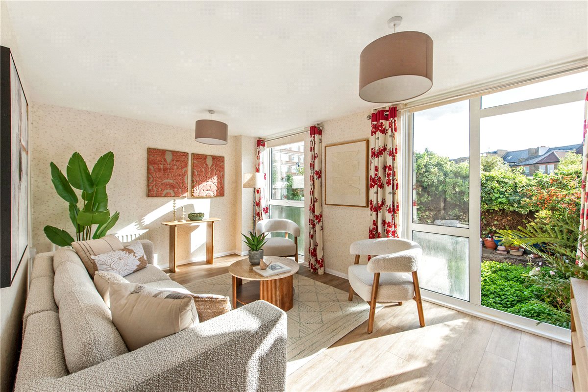 2 bedroom House, Hunter Close, London, SW12 - Available, Image 6