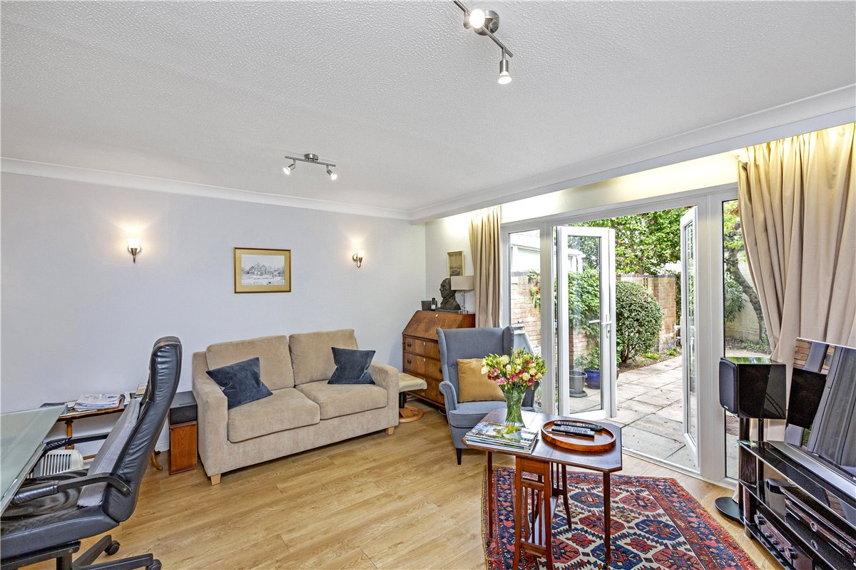 3 bedroom House, Swan Place, Barnes High Street, SW13 - , Image 4