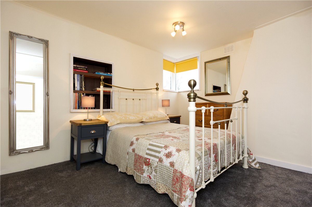 7 bedroom House, Westgate, Bridlington, YO16 - Available, Image 2