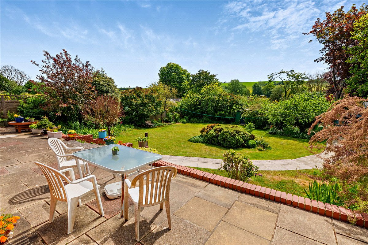 3 bedroom Bungalow, Downs Close, Eastbury, RG17 - Available, Image 6