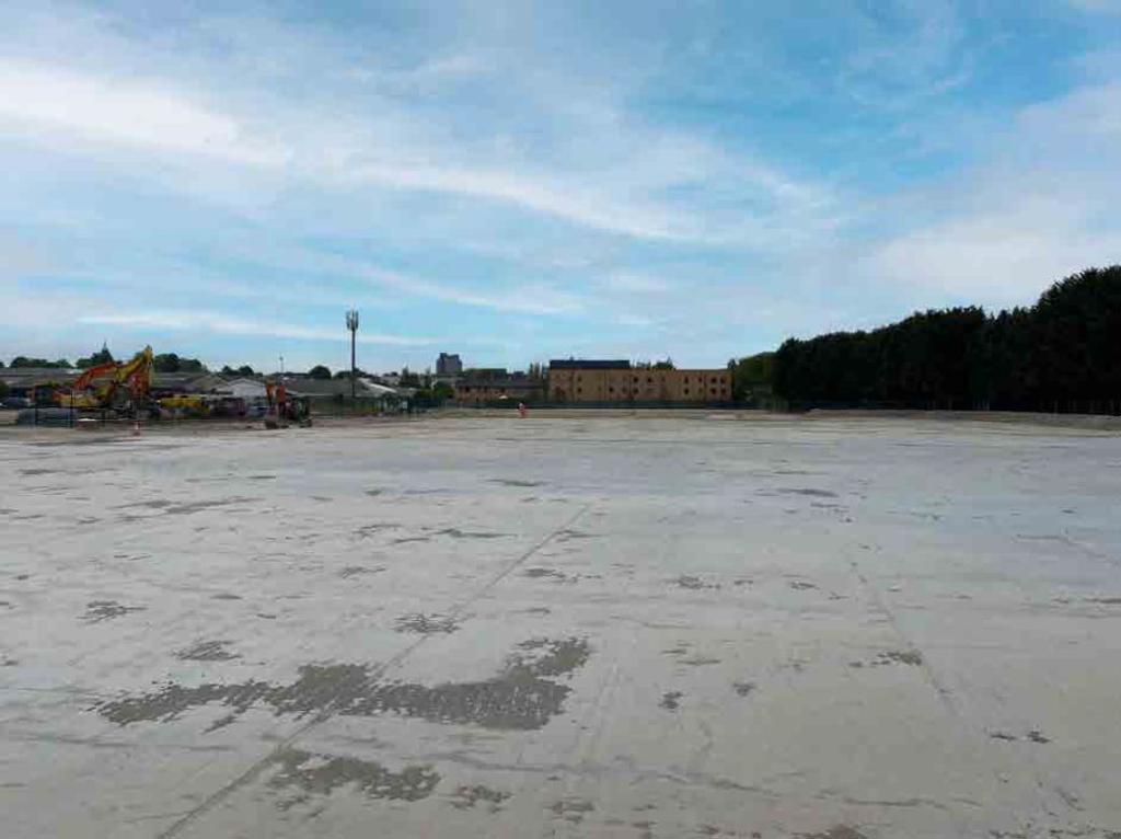 8 acres, Gatehouse Close, Aylesbury, HP19 - Available, Image 1