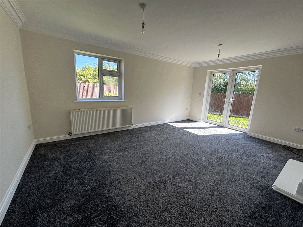 3 bedroom Bungalow, Nascot Close, Bramley, S66 - Available, Image 11