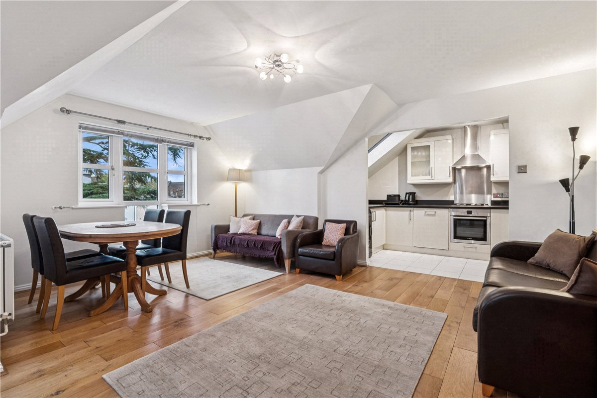 2 bedroom Flat, Roma Court, St. James's Drive, SW12 - Sold STC, Image 6
