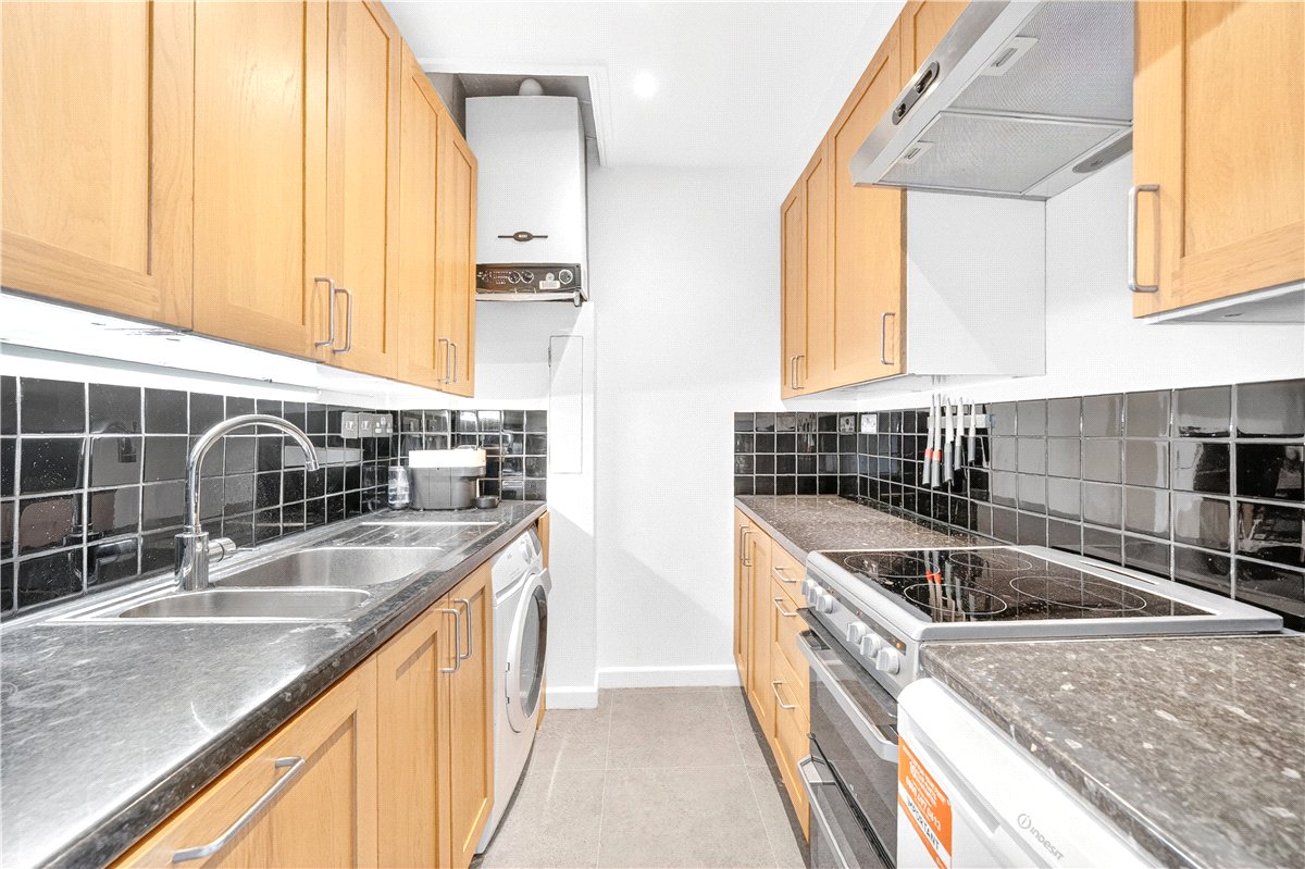 2 bedroom Flat, Ladbroke Road, Holland Park, W11 - Available, Image 7