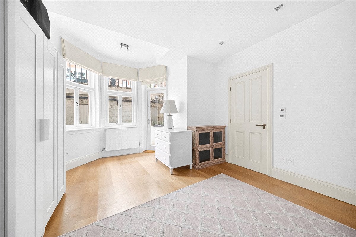4 bedroom Maisonette, Harrington Gardens, South Kensington, SW7 - Available, Image 23