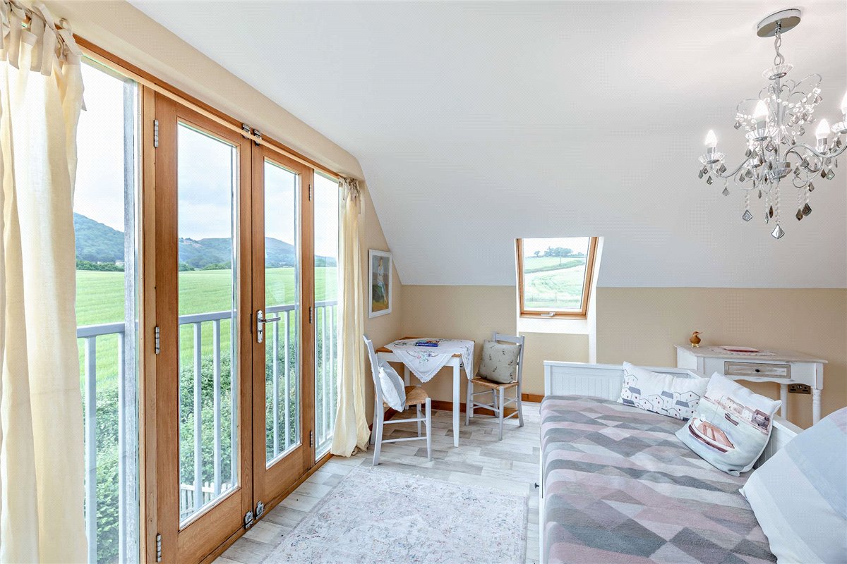 4 bedroom House, Trewern, Welshpool, SY21 - Available, Image 5